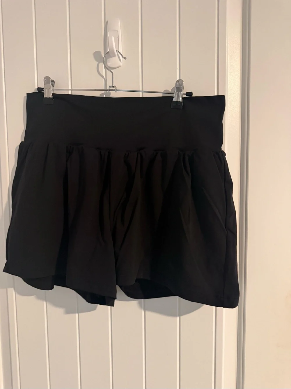 HALARA Black Pleated Shorts • 1X